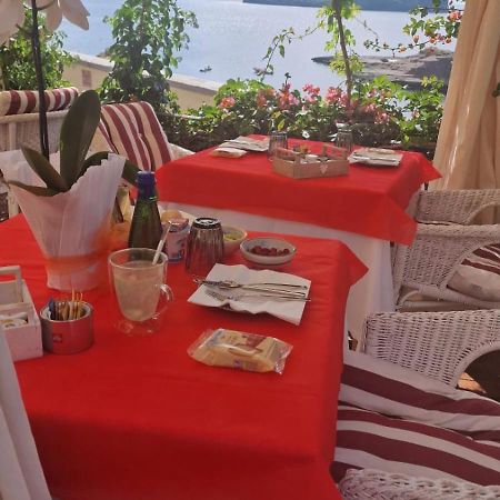 Hotel Villa Iulia Ventotene Buitenkant foto