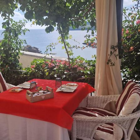 Hotel Villa Iulia Ventotene Buitenkant foto