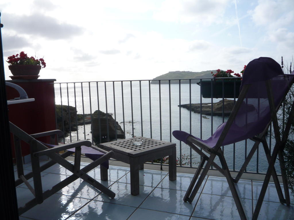 Hotel Villa Iulia Ventotene Kamer foto