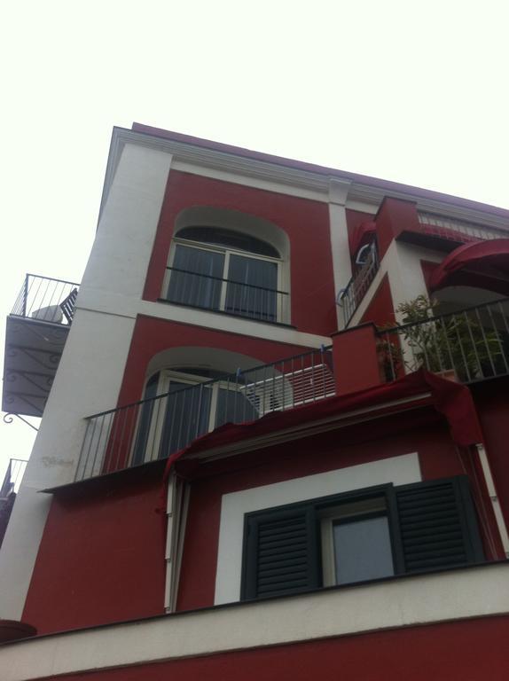 Hotel Villa Iulia Ventotene Buitenkant foto