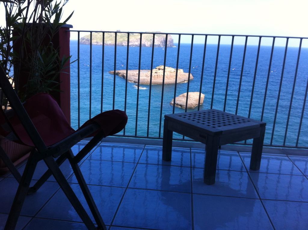 Hotel Villa Iulia Ventotene Kamer foto