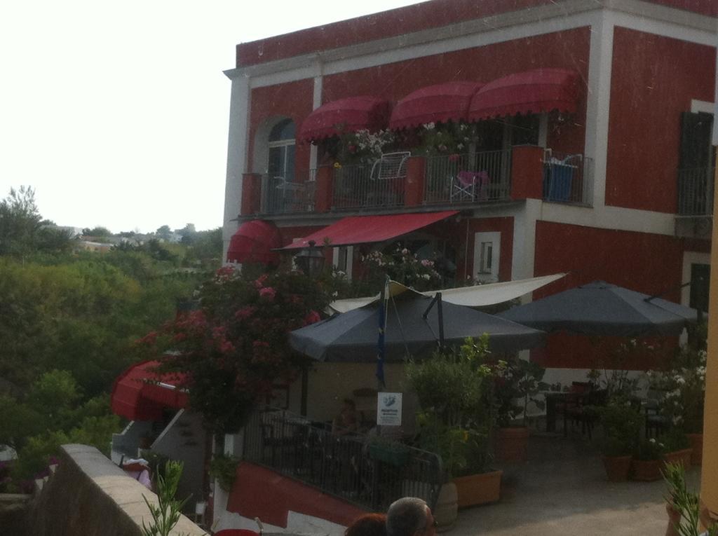 Hotel Villa Iulia Ventotene Buitenkant foto