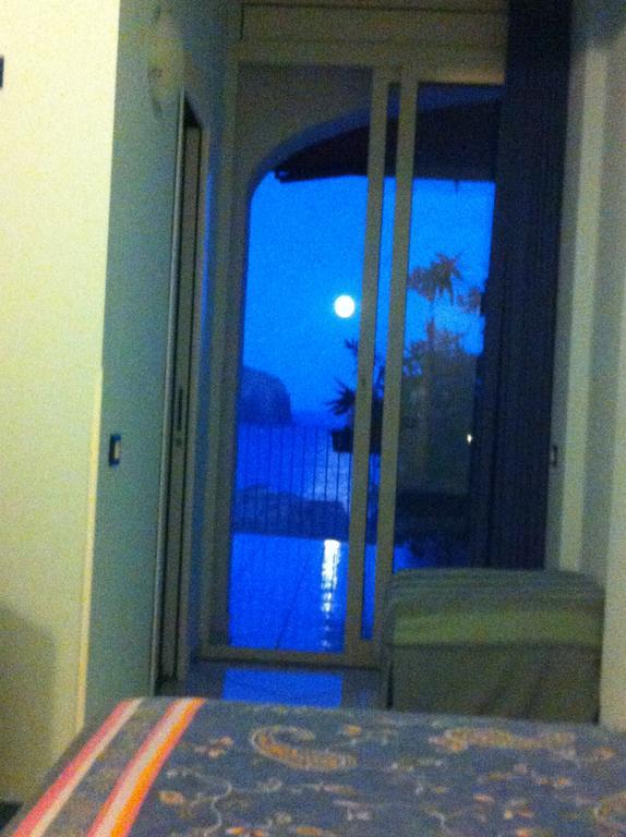 Hotel Villa Iulia Ventotene Buitenkant foto
