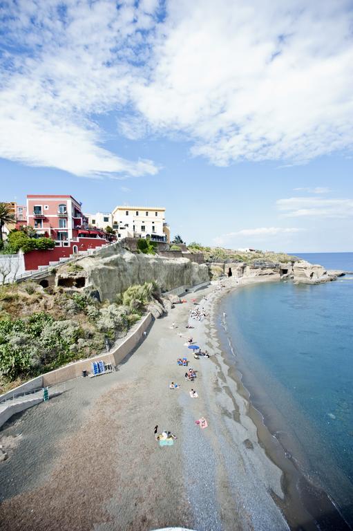 Hotel Villa Iulia Ventotene Buitenkant foto