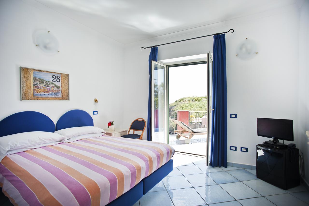 Hotel Villa Iulia Ventotene Buitenkant foto